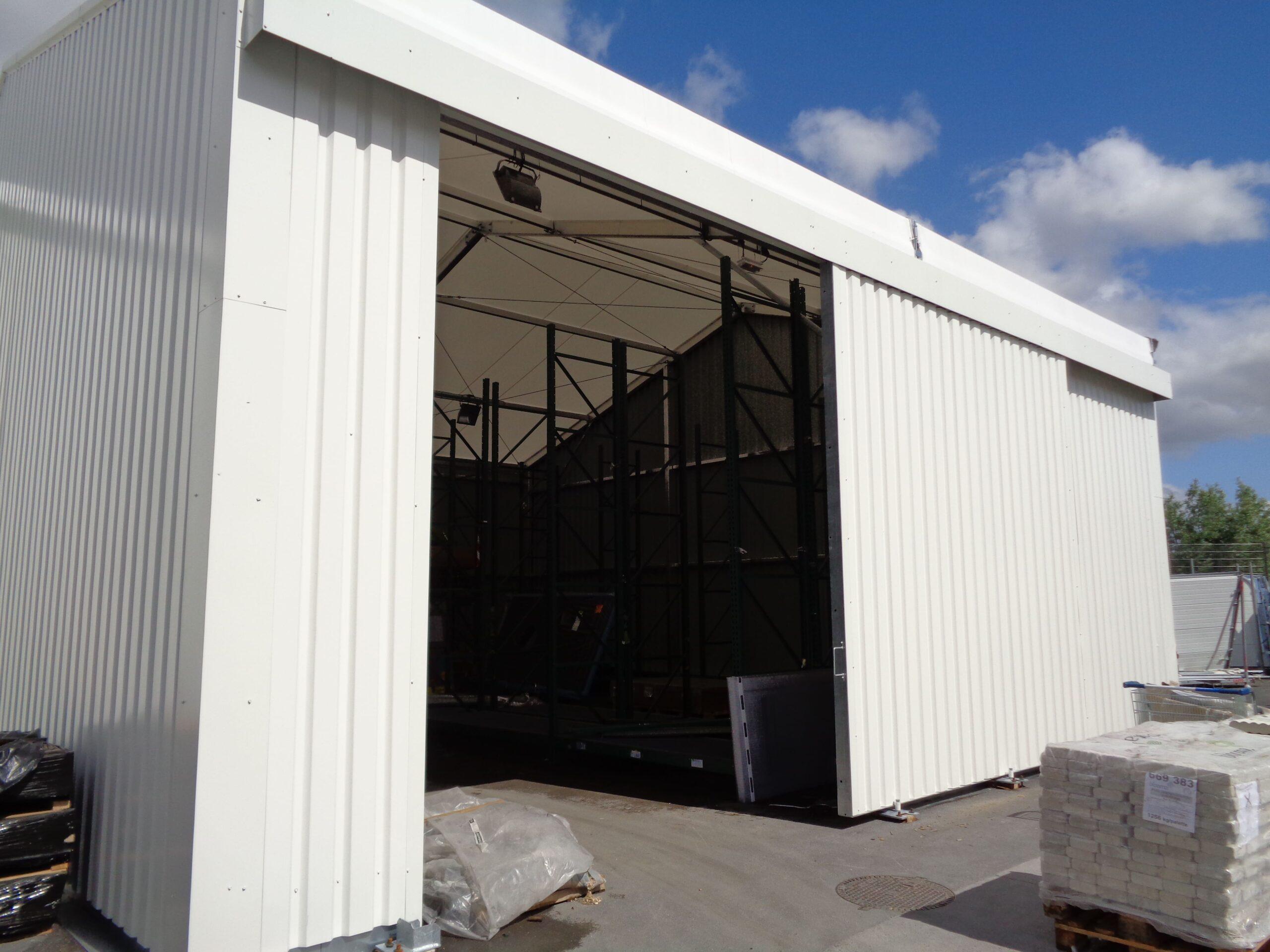 Chapiteau de stockage installé par Collet Chapiteaux sur un site professionnel